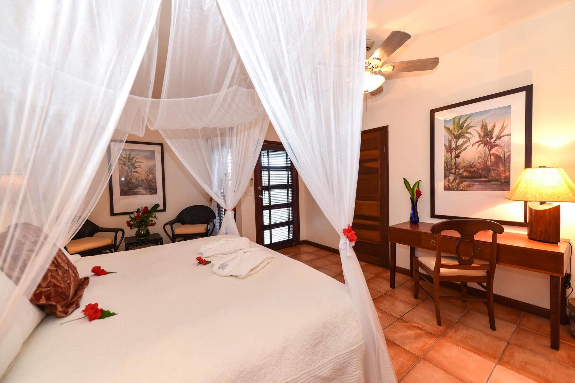 Victoria House Resort & Spa San Pedro  Ngoại thất bức ảnh